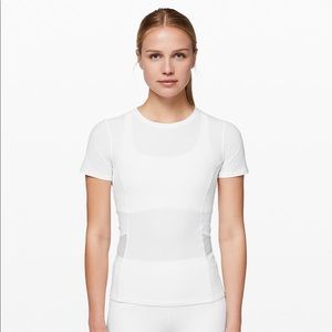 Lululemon Cross Court Play SS size 10